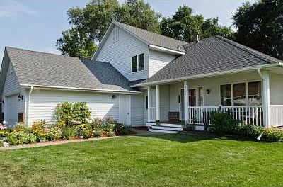 2nd image of 3598 Searle Ct