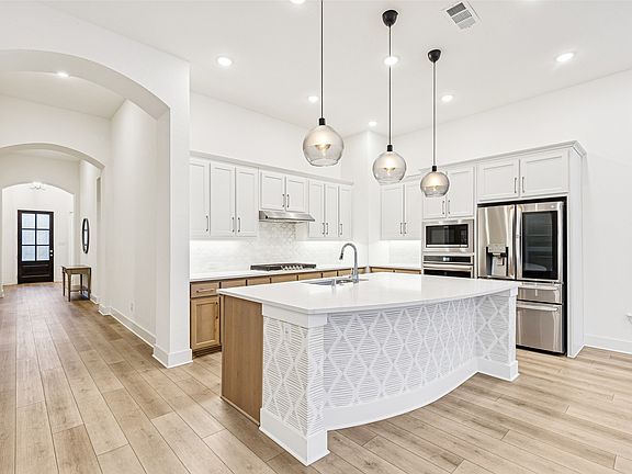 3rd image of 1144 Saddle Ridge Dr