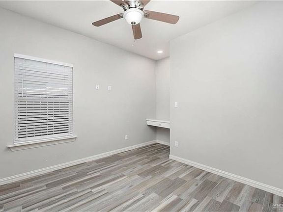 5th image of 2100 Taft St #4