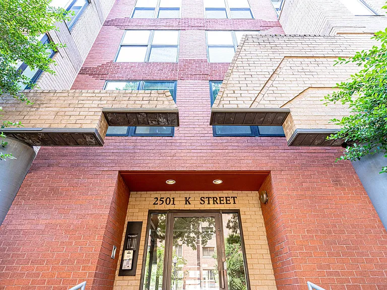 2501 K St NW #1B — Photo 40