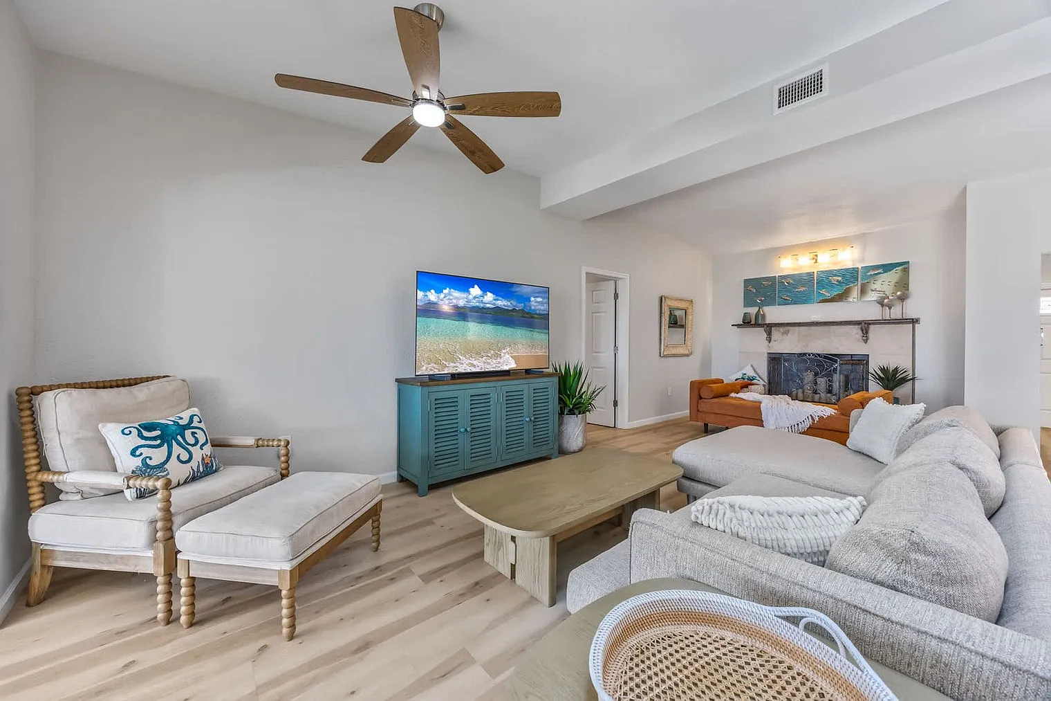5 bed, 5.0 bath, 3100 sqft, $26,200 — Photo 4