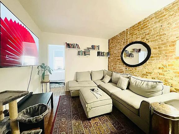 5th image of 158 5th Ave APT 4L