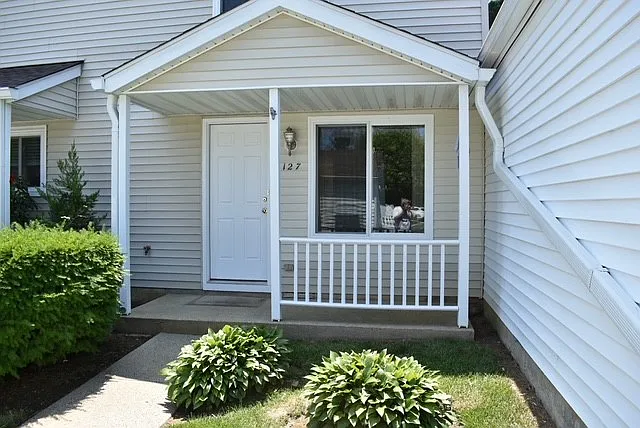 127 Greenwood Dr