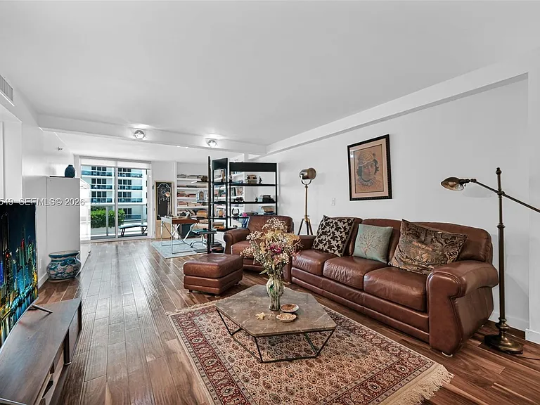 2401 Collins Ave #504 — Photo 5