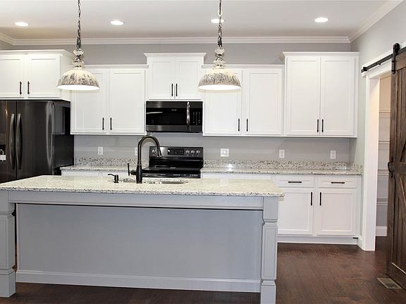 2nd image of 5031 Curtis Way