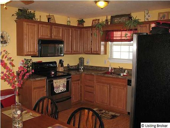 3rd image of 511 Lakes Of Dogwood Blvd