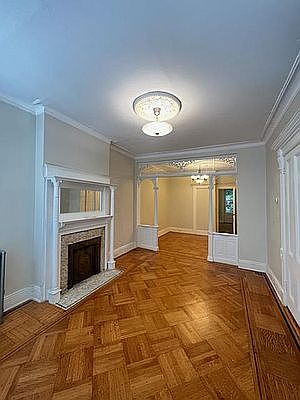 5th image of 515 Chauncey St #2