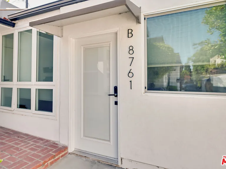 8761 Dorrington Ave #B — Photo 12
