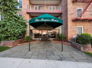 241-20 Northern Boulevard #6E, Douglaston, NY 11362