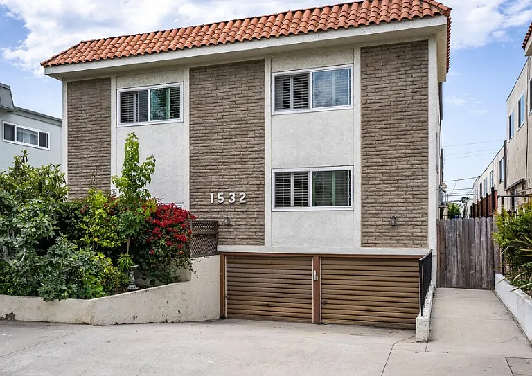 1532 Berkeley St #1 — Photo 13