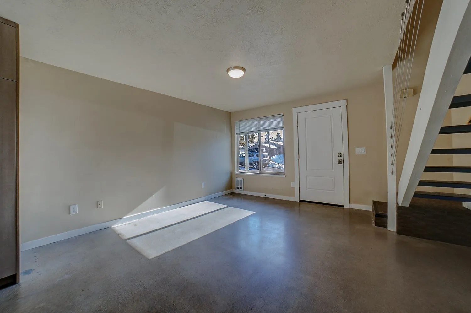 Hill St NW, 2150 - 02150-HILL-00 — Photo 2
