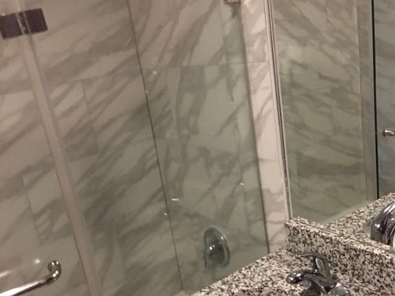 3rd image of 4621 S Lake Park Ave