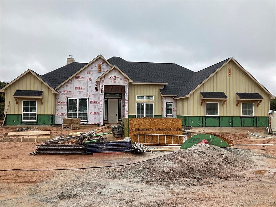 1st image of 105 Silver Saddle Cir