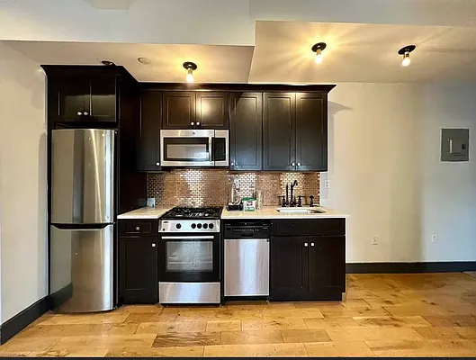 Rented by Miracle Capital | media 8