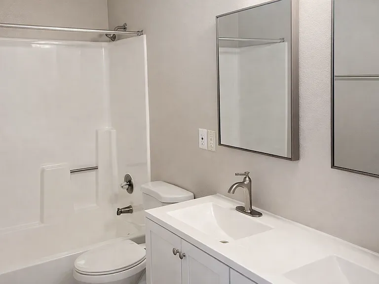 5716 E 23rd St #3 — Photo 21