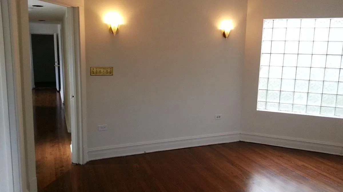 2 bed, 1250 sqft, $1,750 — Photo 2