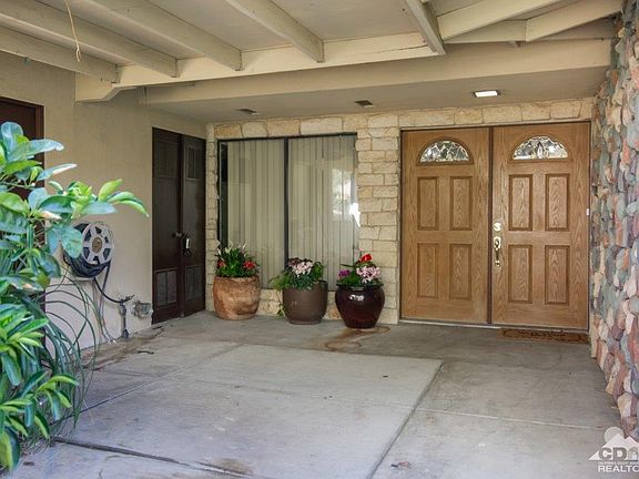 4th image of 78435 Singing Palms Dr