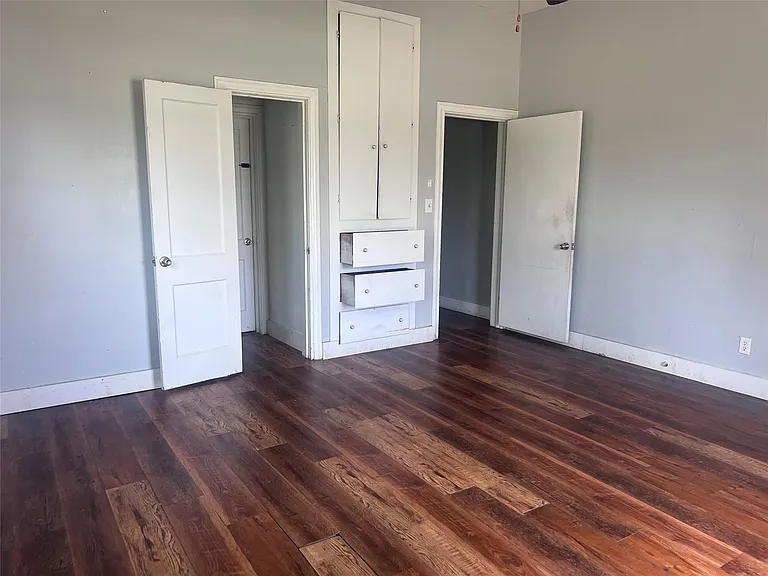 709 S Harrison Ln — Photo 13