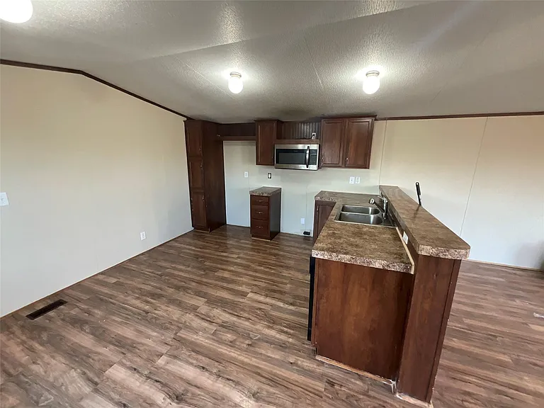 133 Country Oaks St — Photo 8