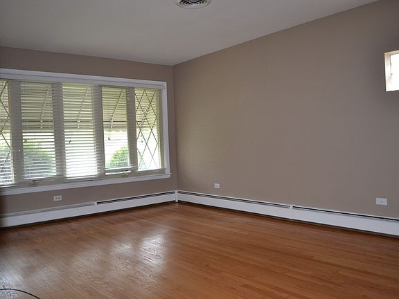 2nd image of 9647 S Sacramento Ave