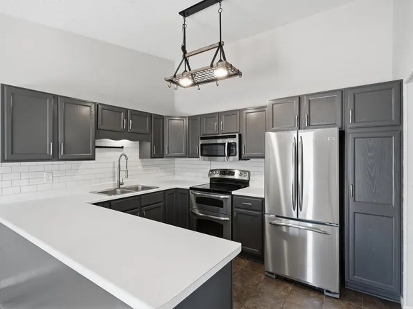 110972 Von Hertzen Cir, Chaska, MN 55318