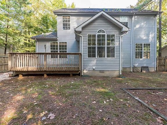 4th image of 413 Timber Ln