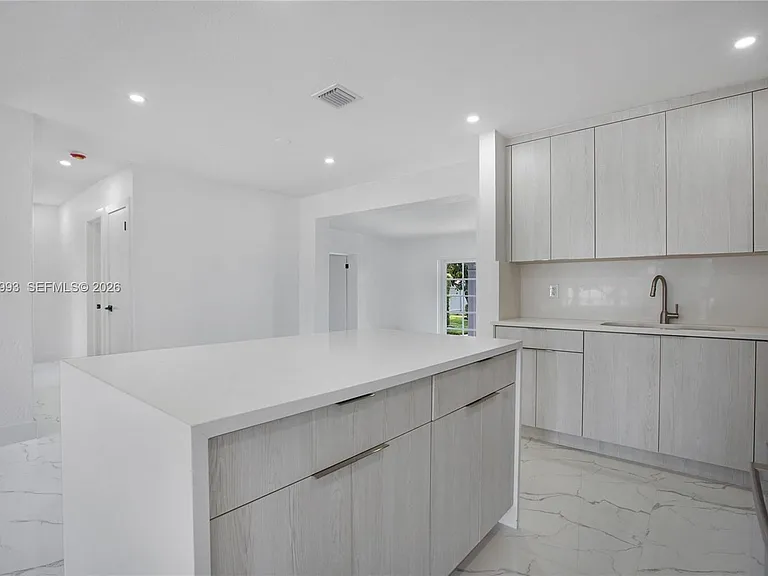 W 72nd Pl — Photo 23