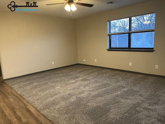 3rd image of 408 W Cale St APT 8