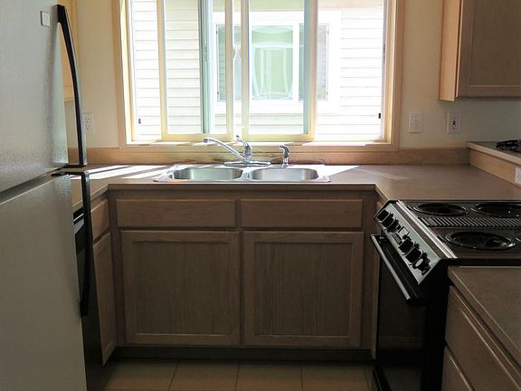 4th image of 2622 NW 58th St APT 203