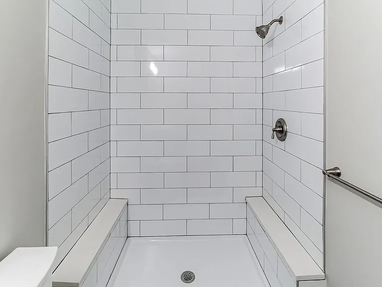 487 Fort Hill Cir — Photo 4