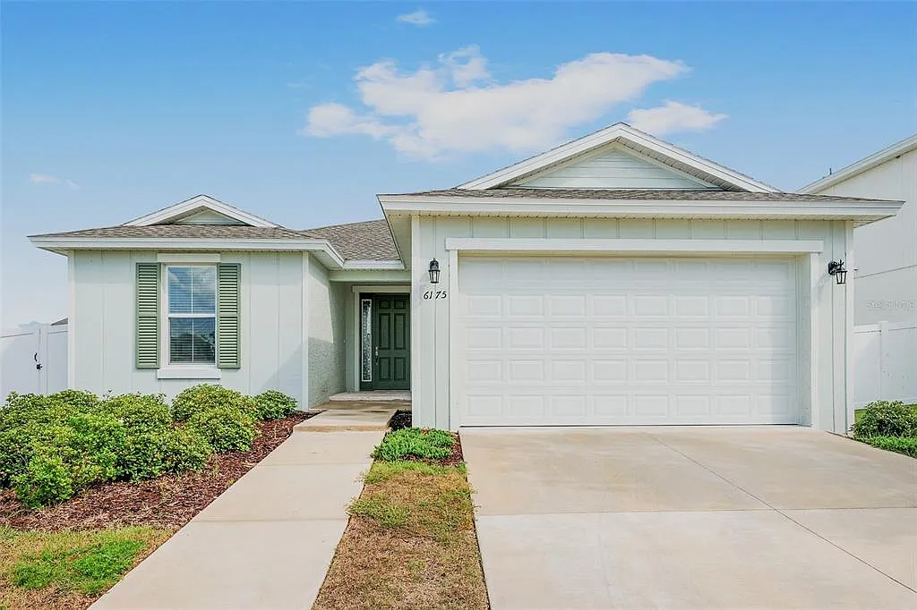 4 bed, 2.0 bath, 1910 sqft, $2,550 — Photo 1