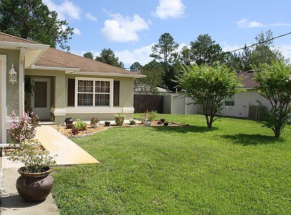 2nd image of 5 Royal Palm Ln