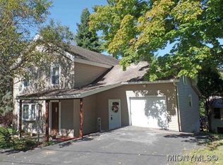 8 Old Valley Rd, Whitesboro, NY 13492