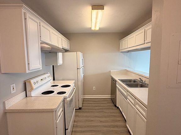2nd image of 2525 Hartsfield Rd APT 4