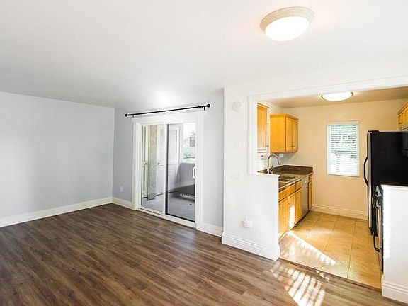 2nd image of 10154 Camino Ruiz Unit 3