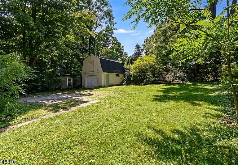 4 Maple St — Photo 12