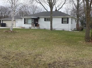 7131 W Holmes Ave, Greenfield, WI 53220