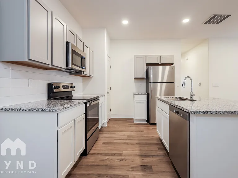 5796 E Bristol Cir #5796-BEL — Photo 8