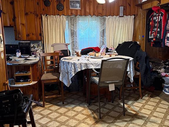 4th image of 647 Route 45