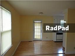 5th image of 414 Bluff Dr