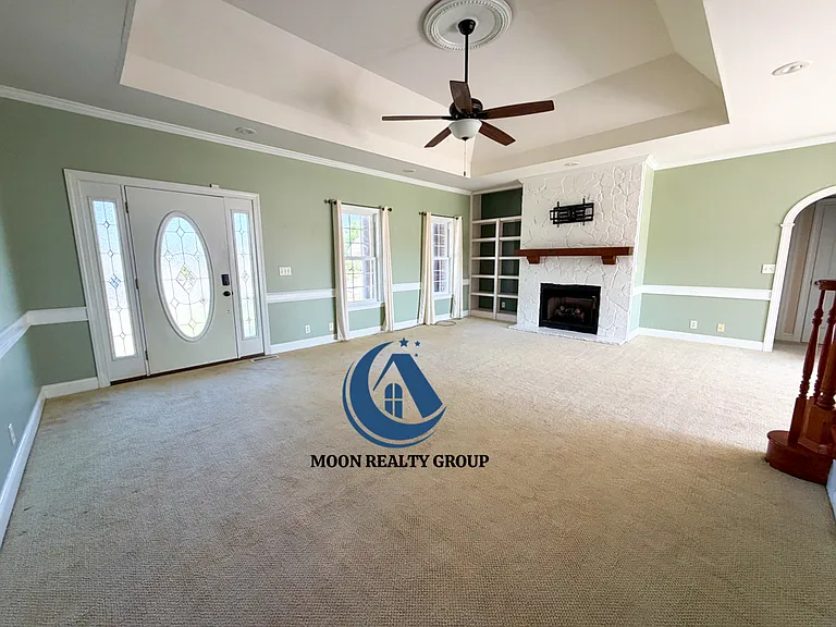 106 E Wendy Way — Photo 4