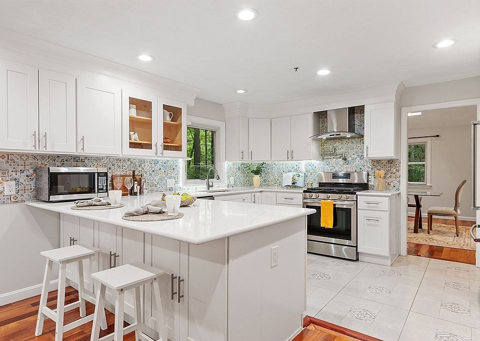 1st image of 45 Winterberry Way