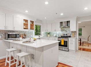 45 Winterberry Way, Bedford, MA 01730