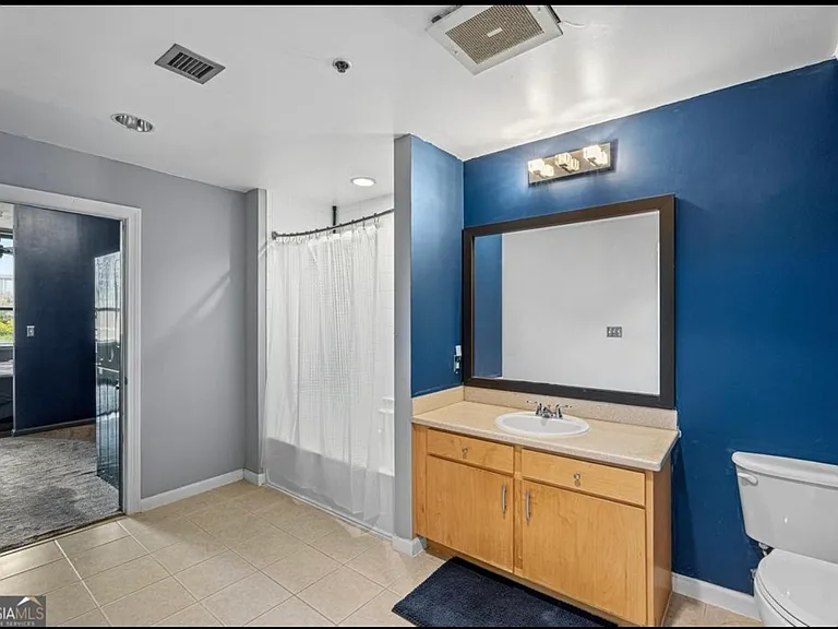 115 W Peachtree Pl NW #413 — Photo 15