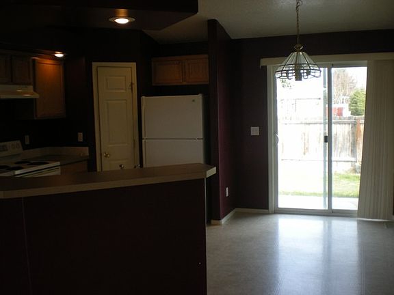 3rd image of 533 N Coppertree Dr
