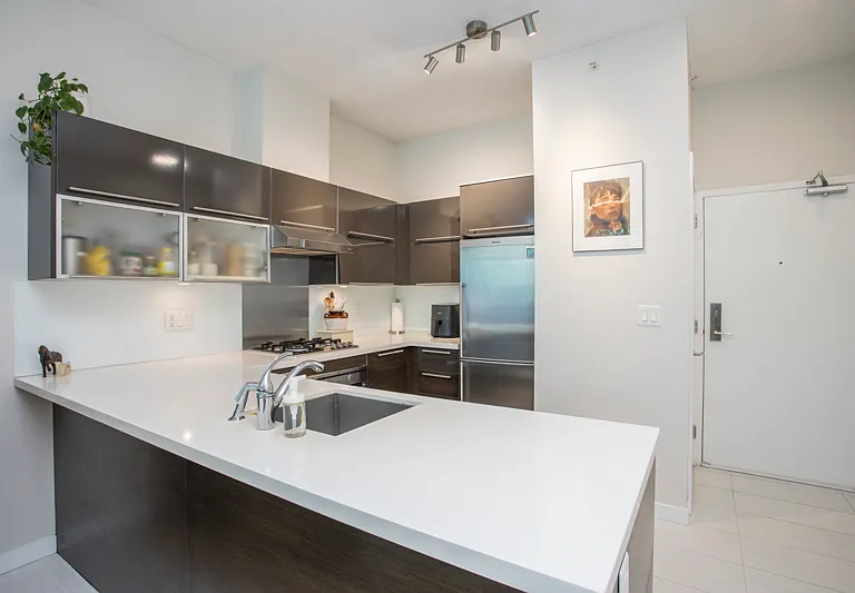 1252 Hornby St #401 — Photo 6