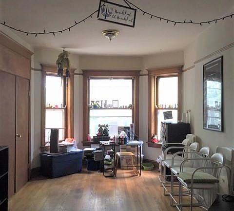 2nd image of 3716 N Paulina St #2
