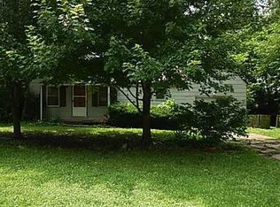 8522 Hayes St, Overland Park, KS 66212