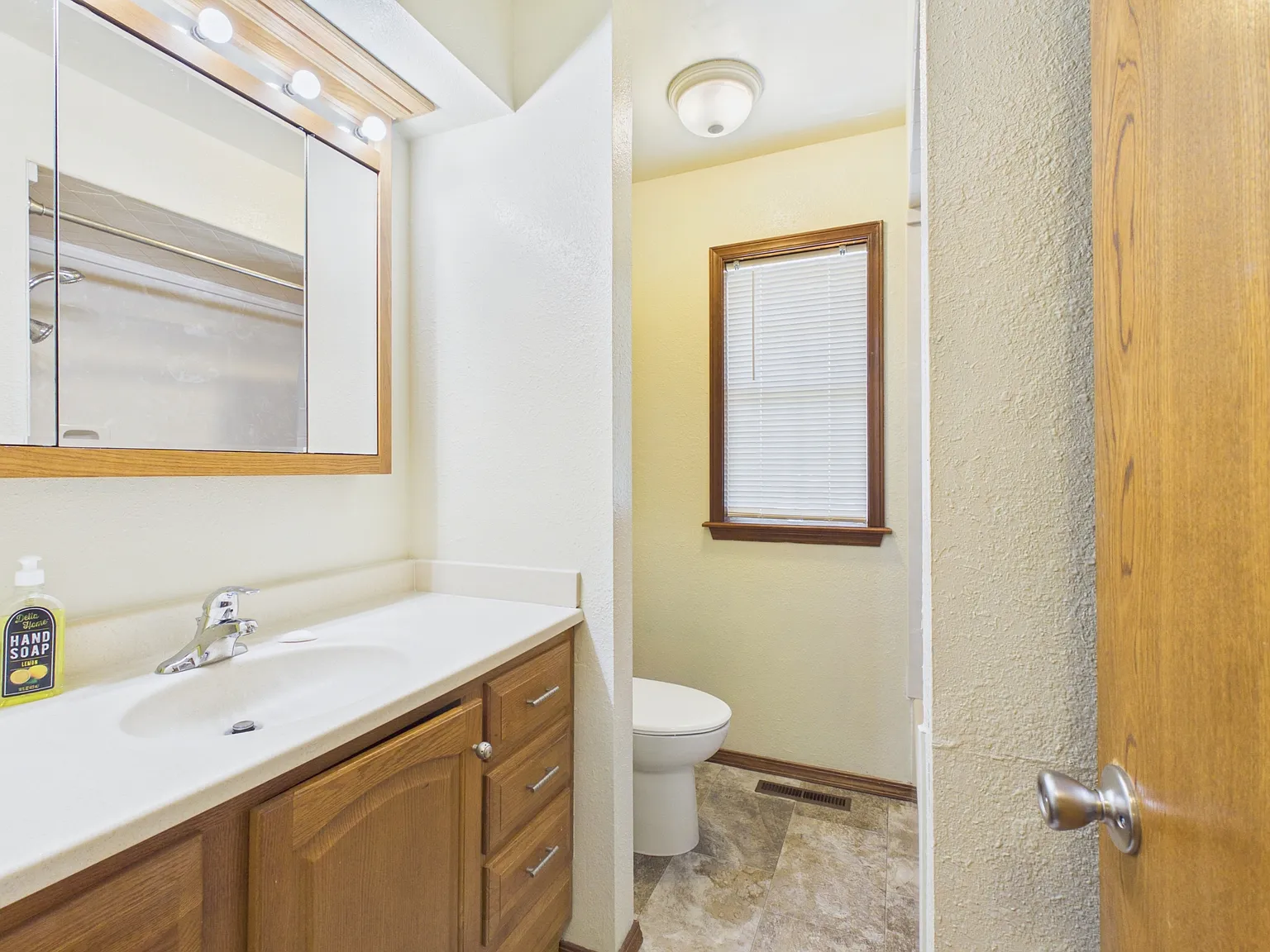 706 Elizabeth Drive - 1 — Photo 3