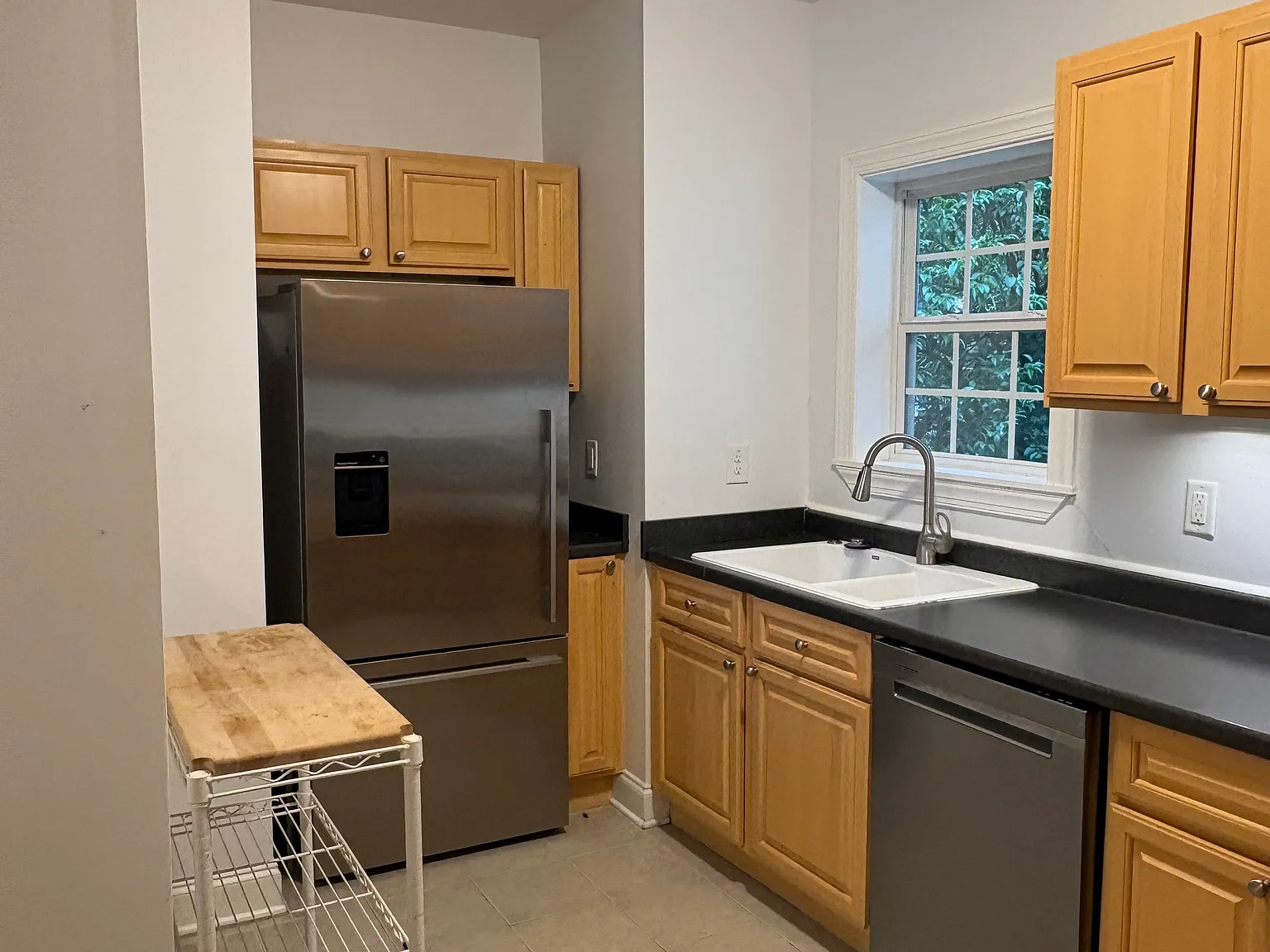 3 bed, 1262 sqft, $2,600 — Photo 3
